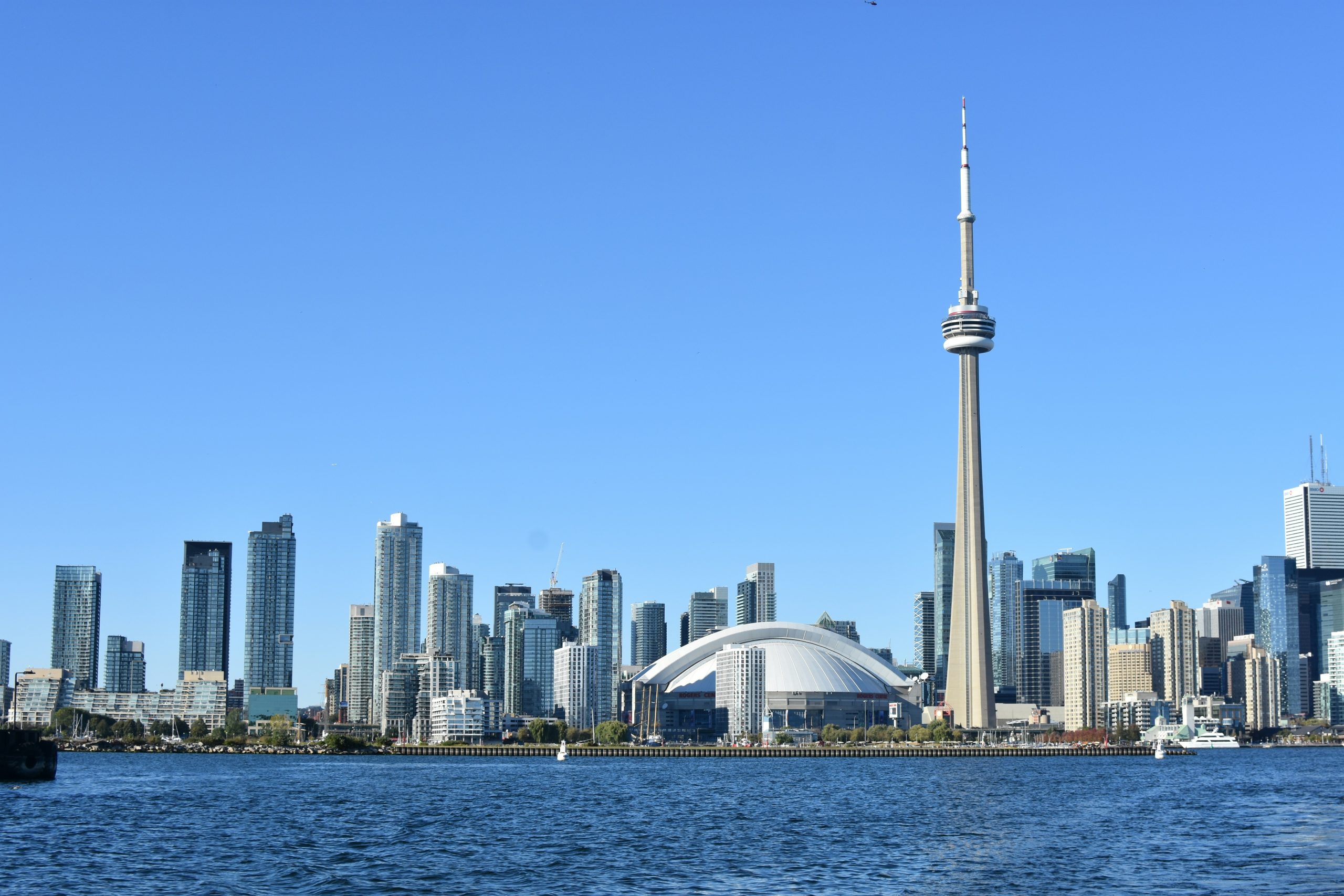 CN Tower Toronto | CN Tower and Toronto Skyline | Evolve Tours