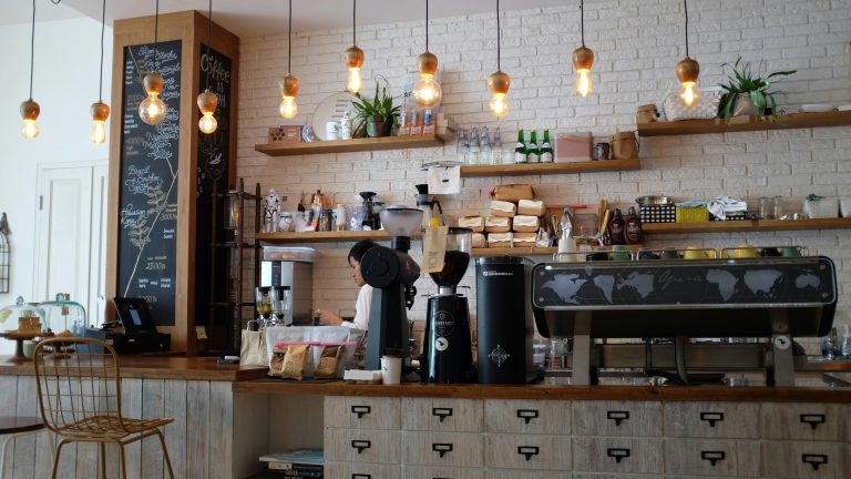 Melbourne's Coffee Scene | Cafe front counter in Melbourne | Evolve Tours