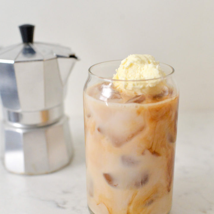 Melbourne's Coffee Scene | Australian iced coffee with ice cream | Evolve Tours