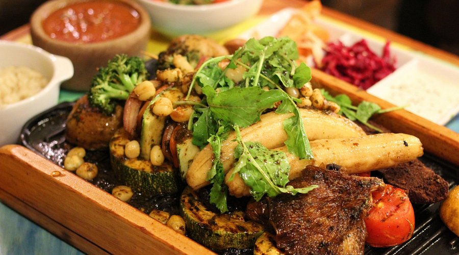 Vegan in Cusco | Vegan dish at Green Point restaurant | Evolve Tours