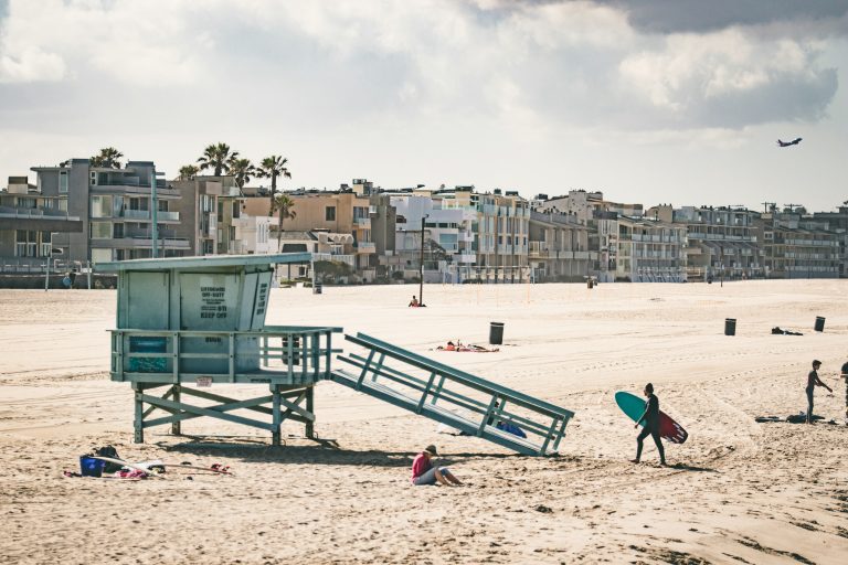 Venice Beach California | Lifeguard stand on a beach | Evolve Tours