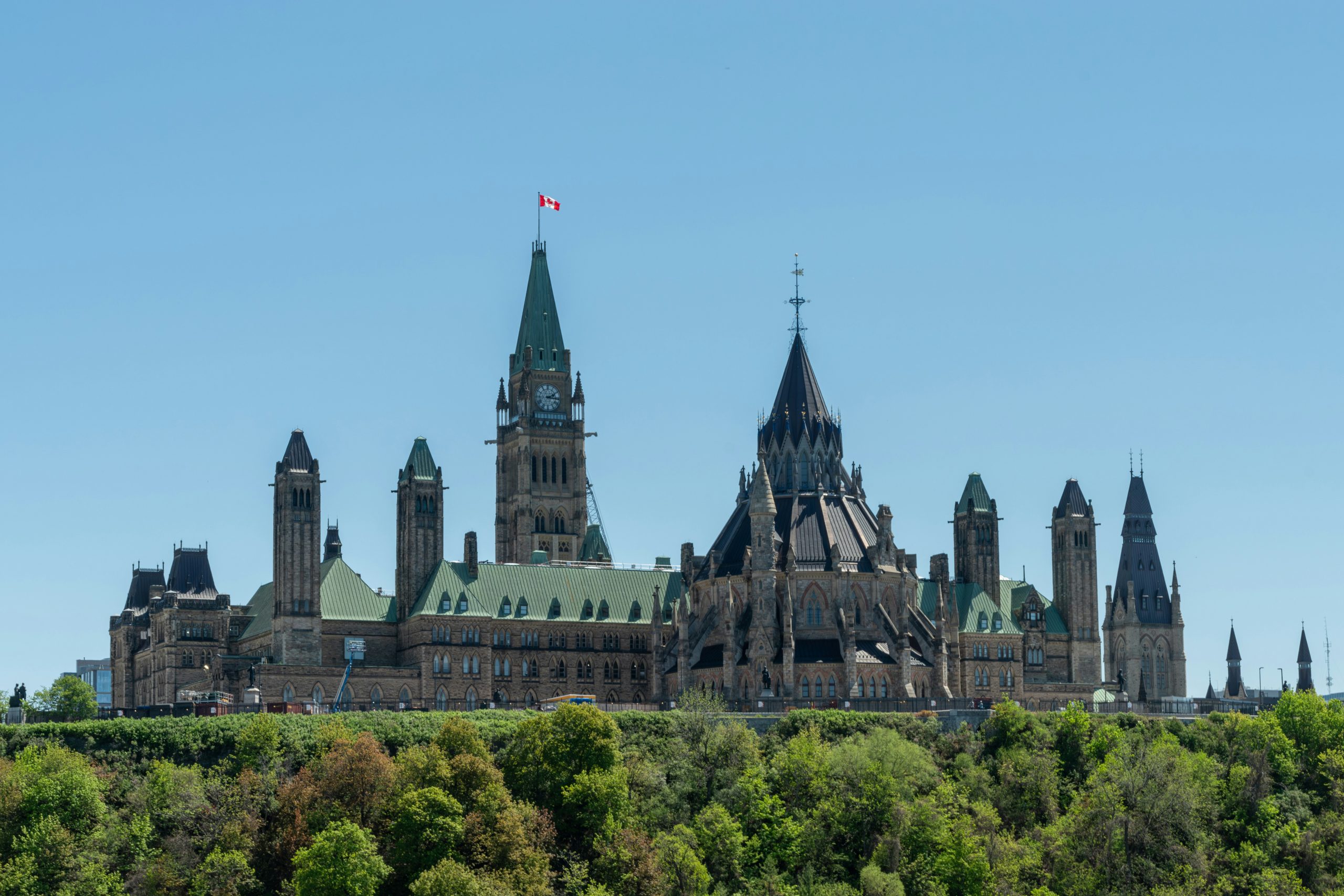 Ottawa Student Tour | Parliament building in Ottawa | Evolve Tours
