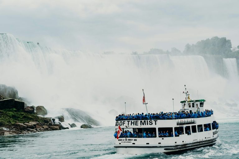 Niagara Falls Tips and Tricks | Maid of the Mist boat at Niagara Falls | Evolve Tours