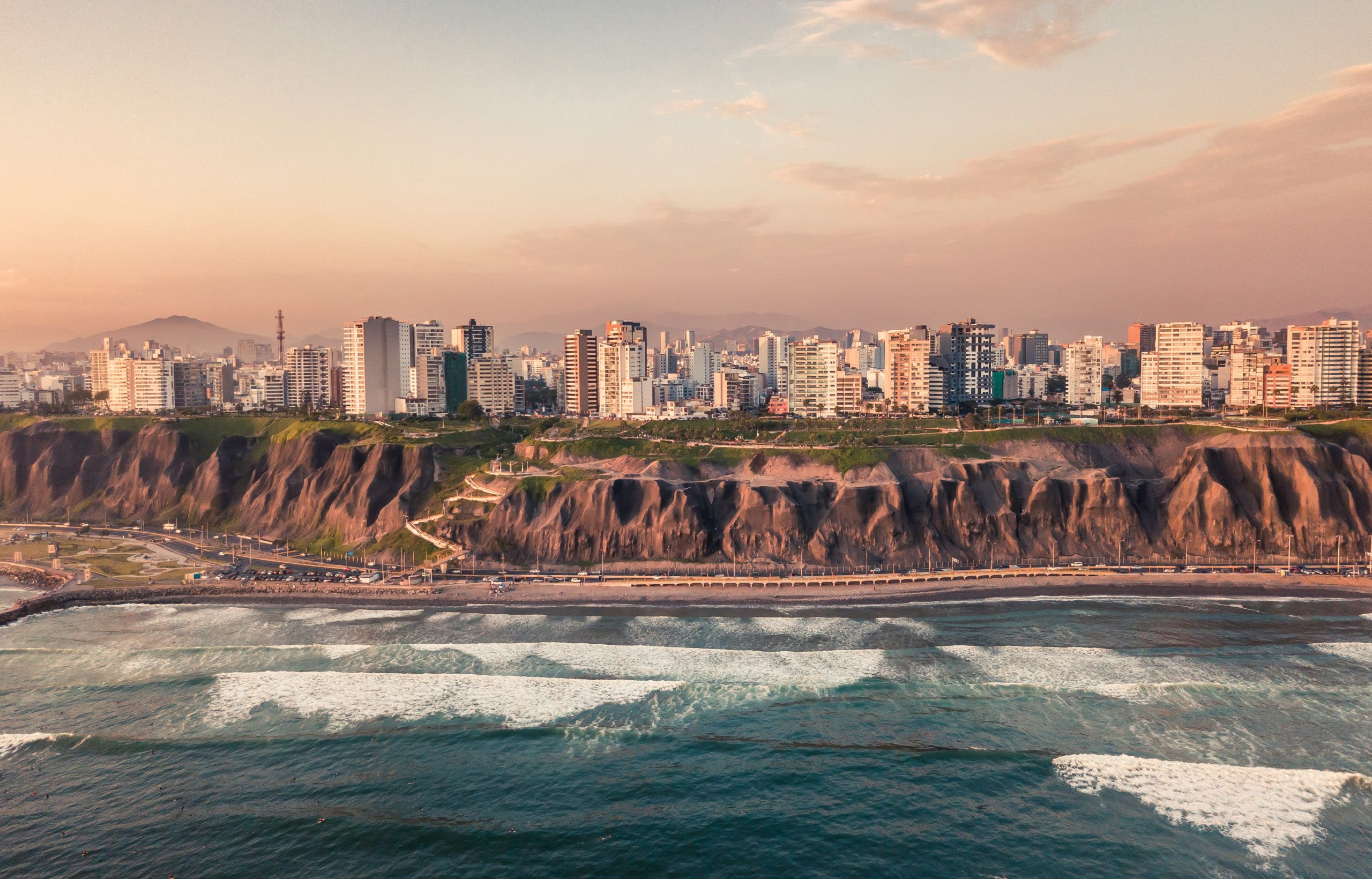 Peru School Trip | Playas de la Costa Verde in Lima | Evolve Tours