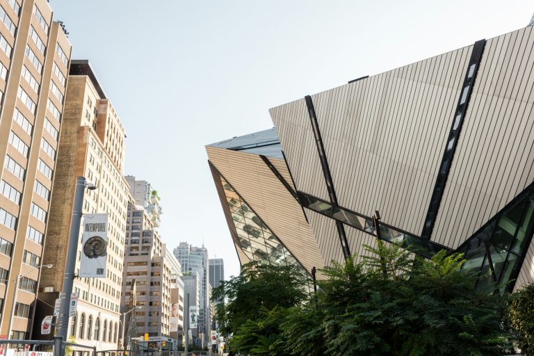 Toronto School Trip | Exterior of Royal Ontario Museum | Evolve Tours