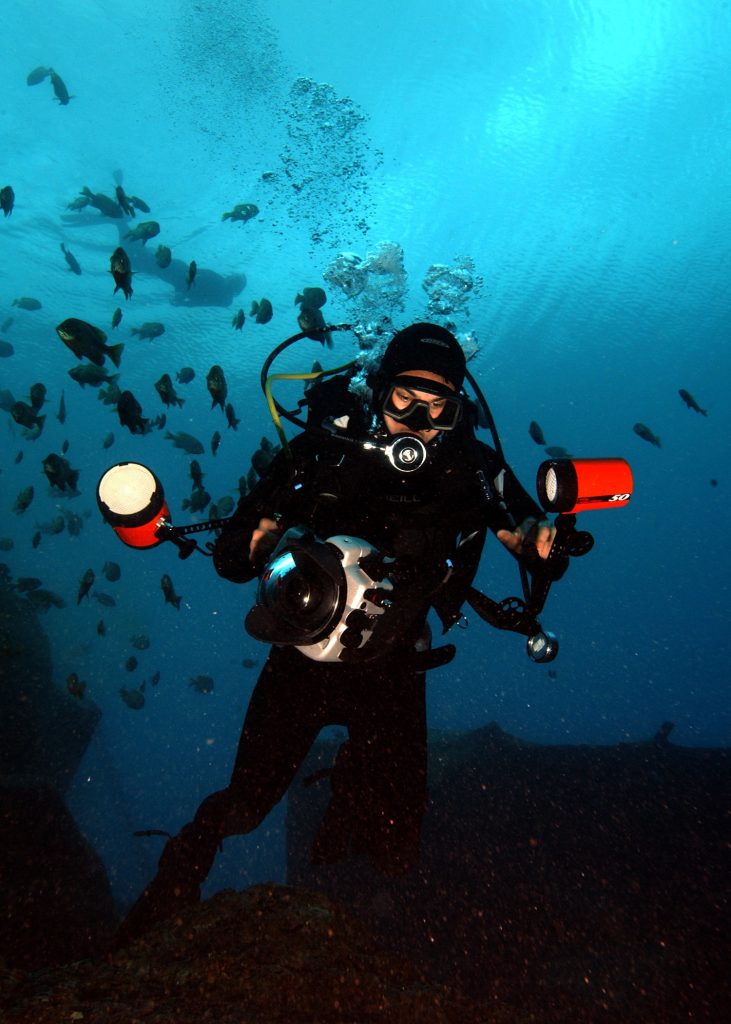Panama School Trip | Person scuba diving | Evolve Tours