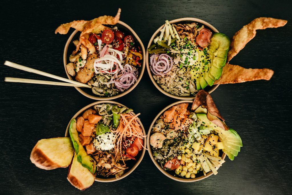 Hawaii Student Trip | Traditional poke bowls | Evolve Tours