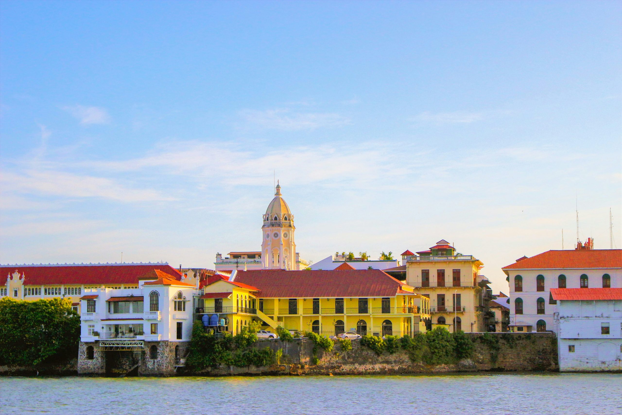 Panama School Trip | Colorful waterfront buildings | Evolve Tours