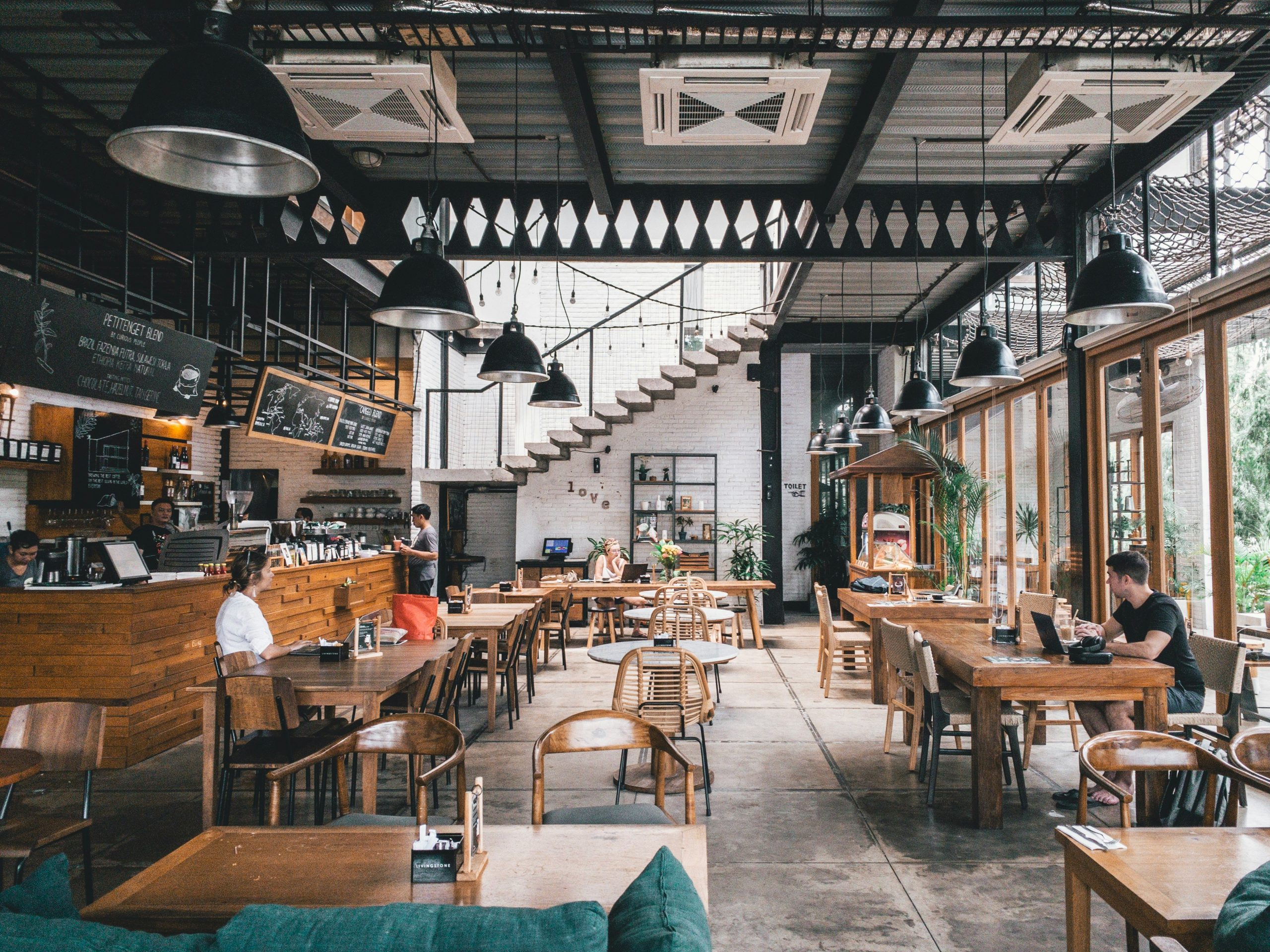 Farm-to-Table Restaurants in Canada | Interior of restaurant | Evolve Tours