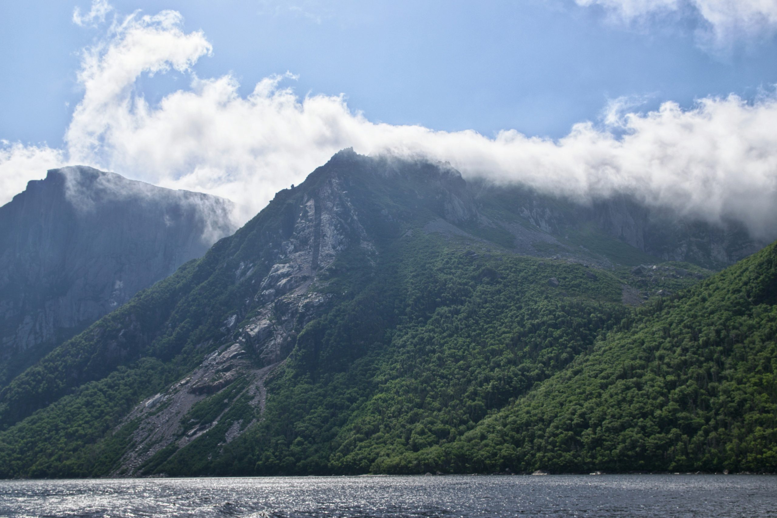 Hike Trails in Canada | Mountains on Gros Morne Mountain Trail, Newfoundland and Labrador | Evolve Tours