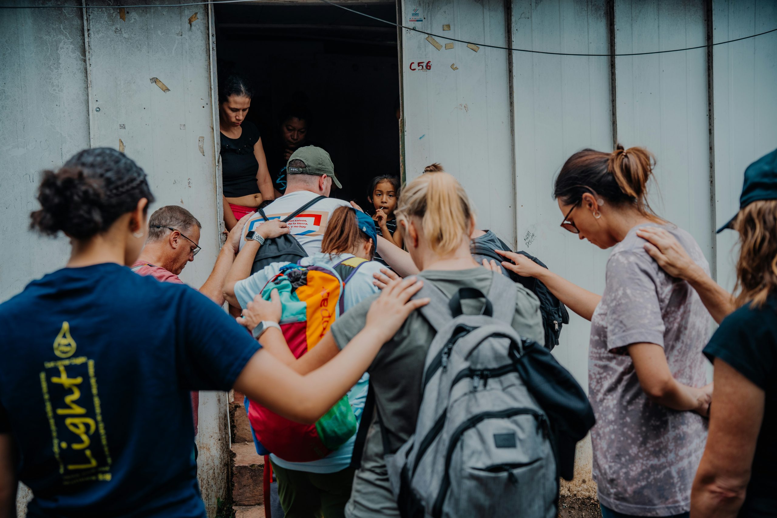 Spanish Expressions for Costa Rica | Students walking into building | Evolve Tours