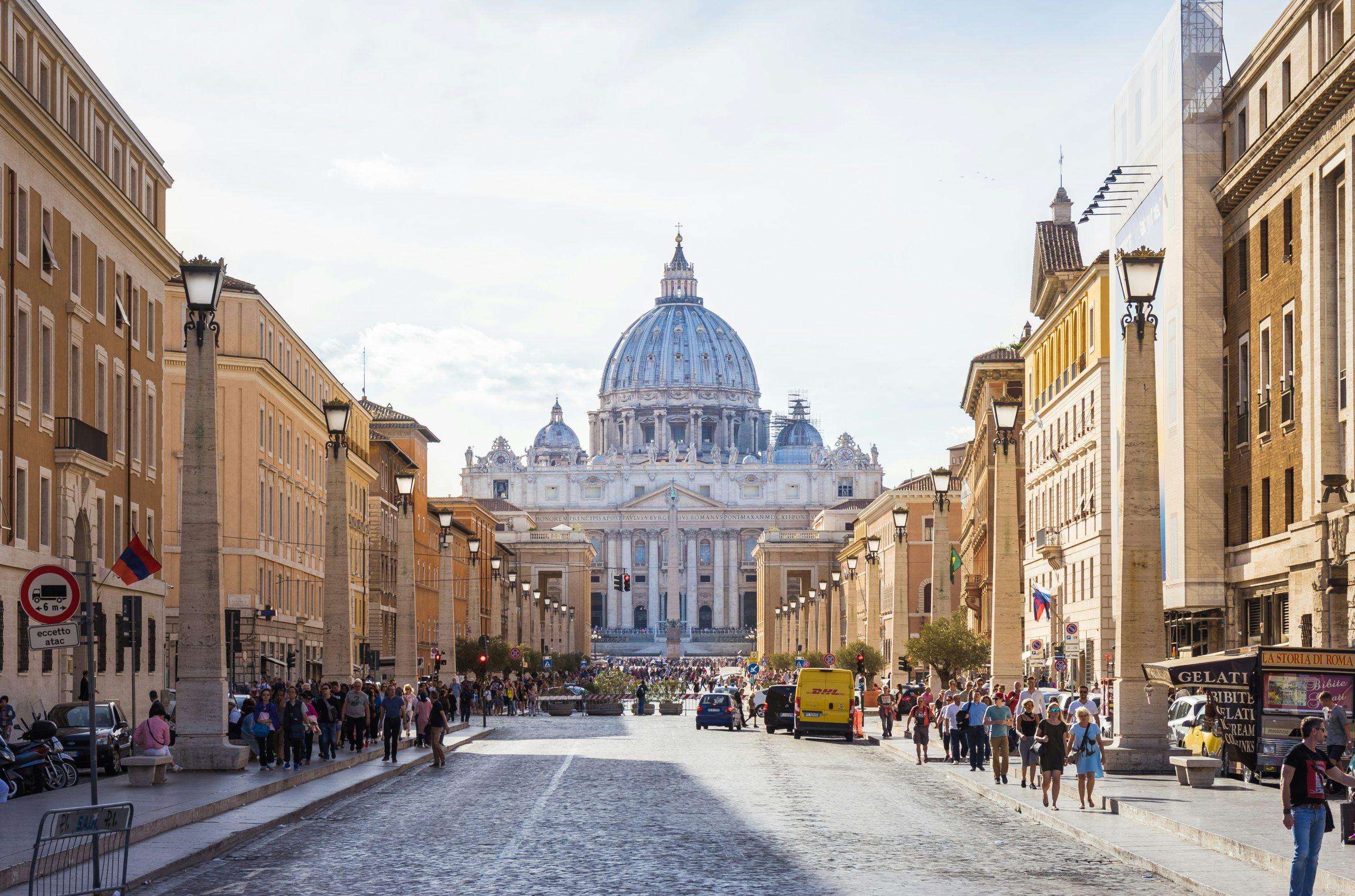 Rome School Trip | Scenic street view of Rome landmarks | Evolve Tours