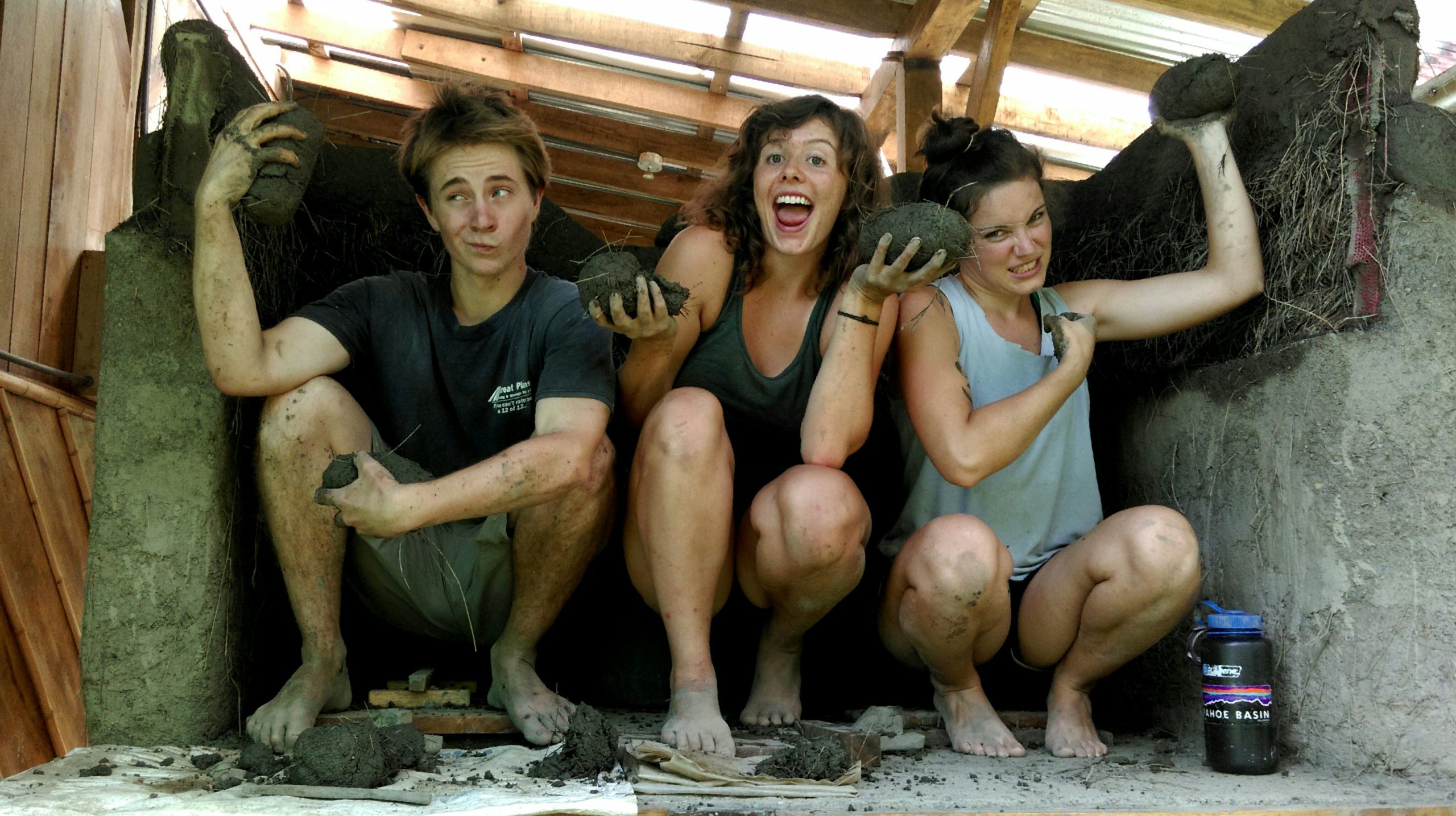 Costa Rica Trips | Students working at a permaculture lodge |Evolve Tours
