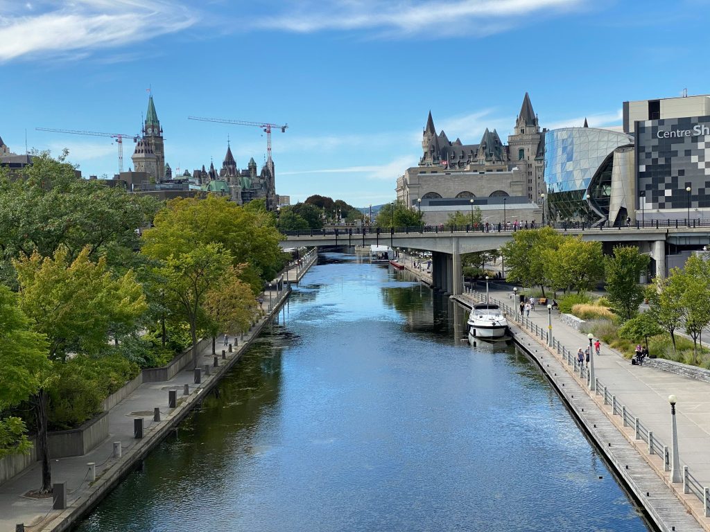 Ottawa School Trip | Rideau Canal | Evolve Tours